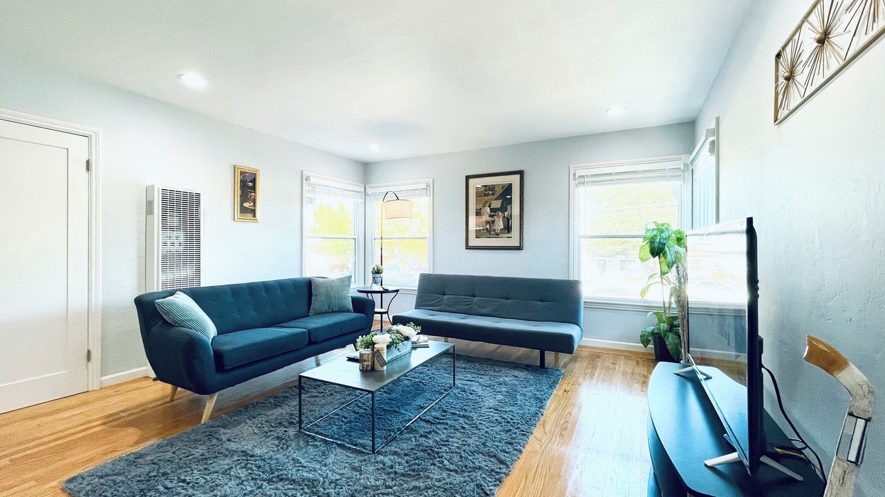Photo of Livingroom in Central San Mateo