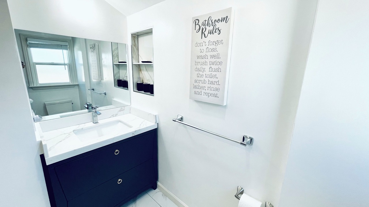 Photo of Bathroom in Central San Mateo