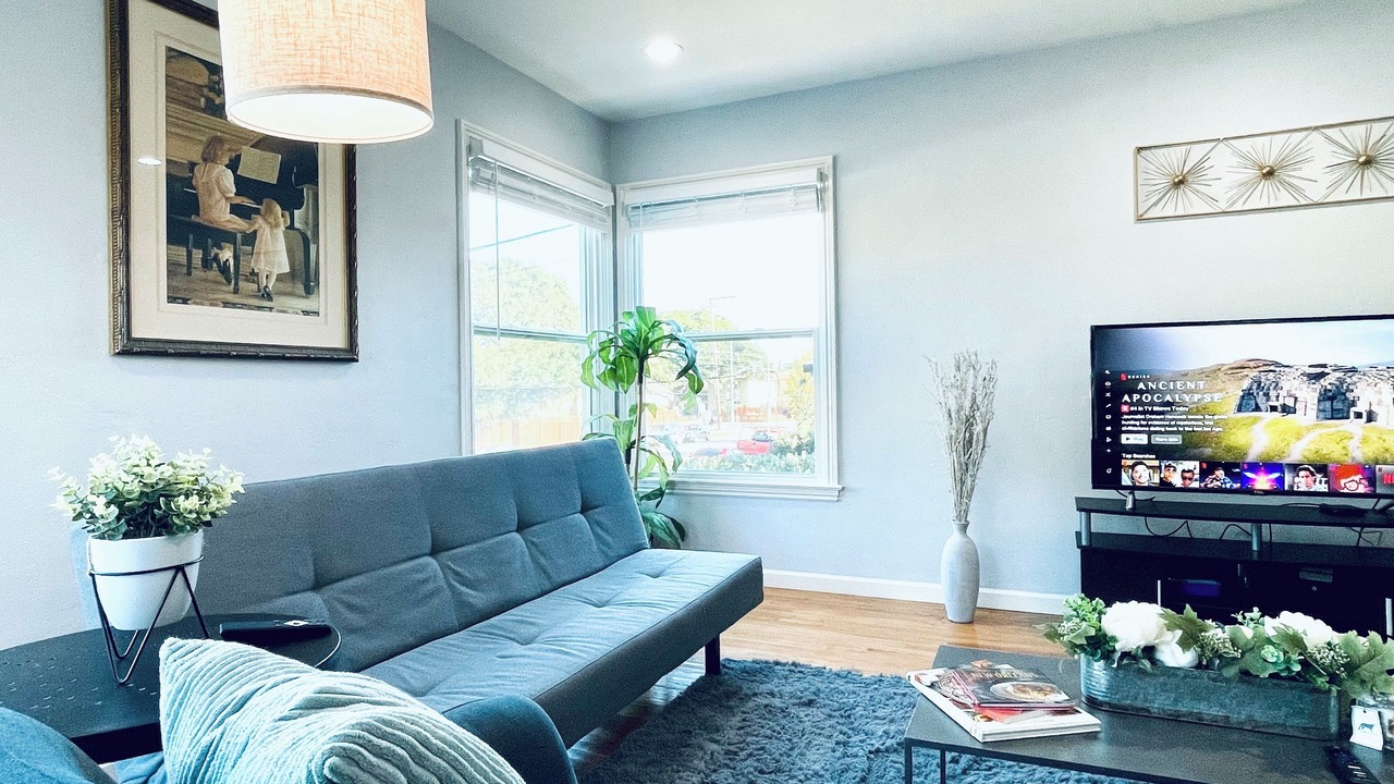 Photo of Livingroom in Central San Mateo