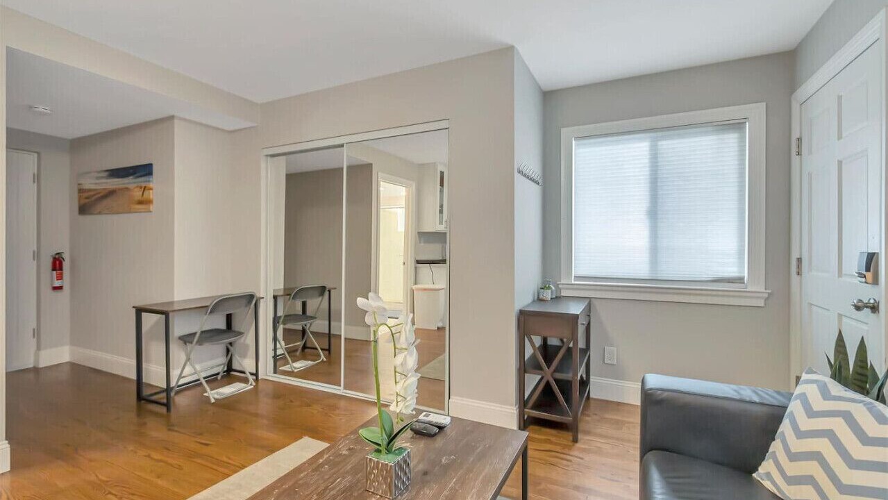 Photo of Livingroom in Northside