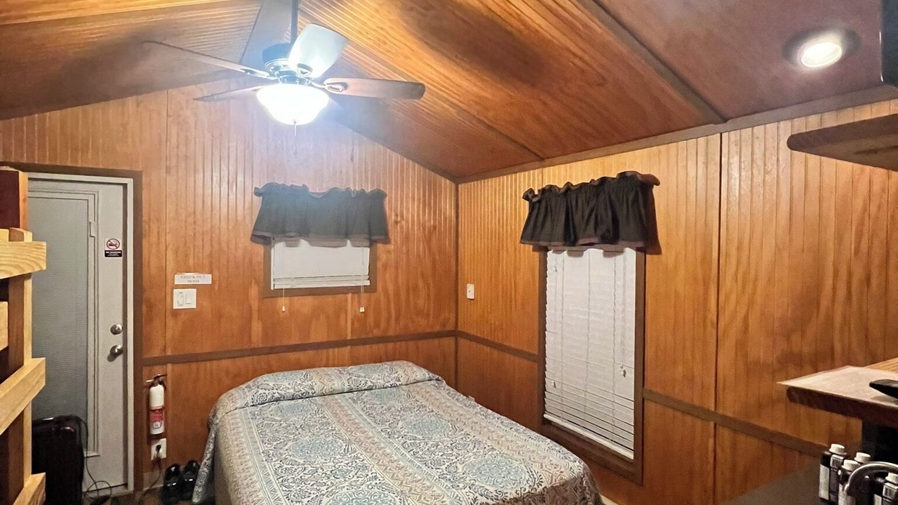 Photo of Bedroom in Chocowinity