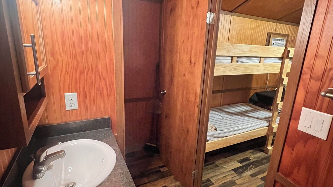 Photo of Bedroom in Chocowinity