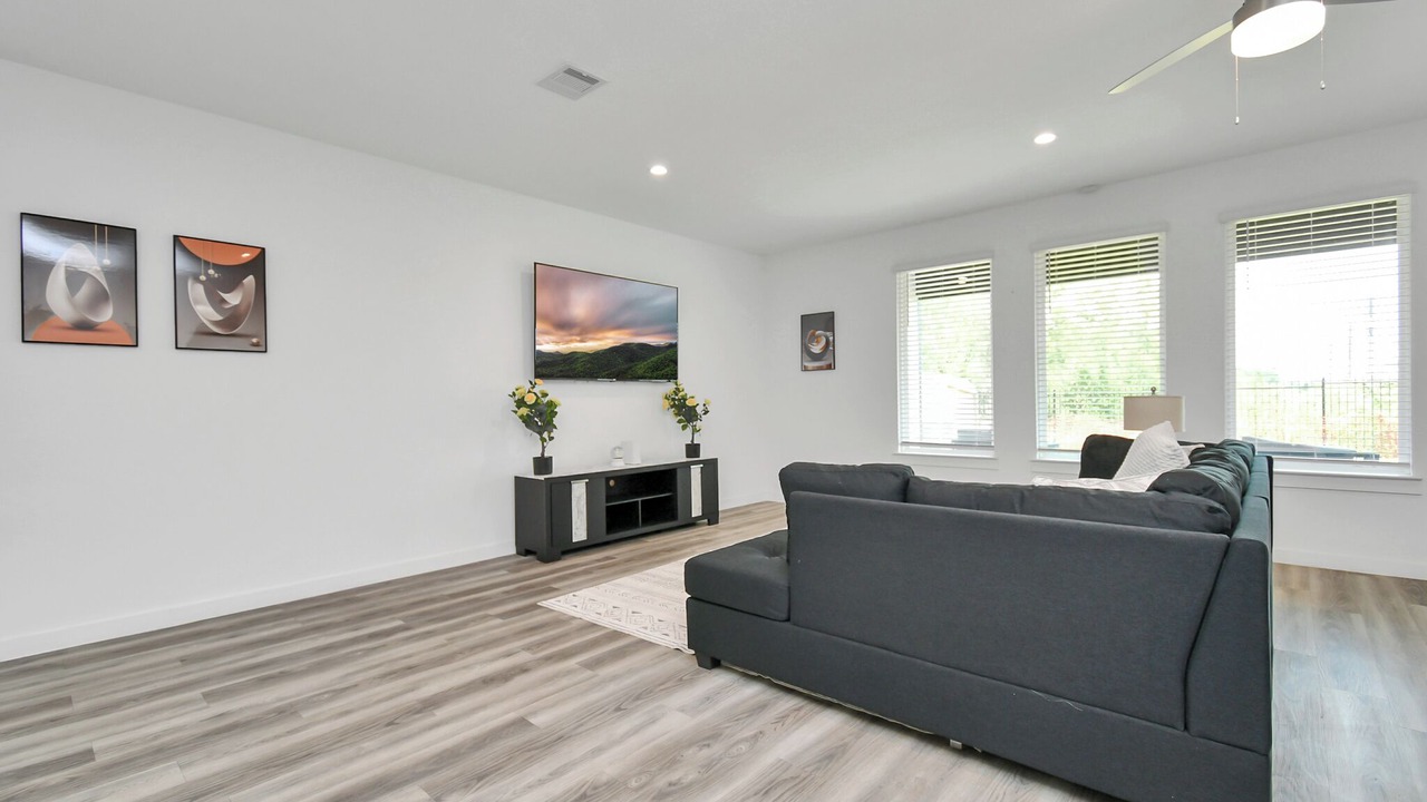 Photo of Livingroom in Southeast Houston