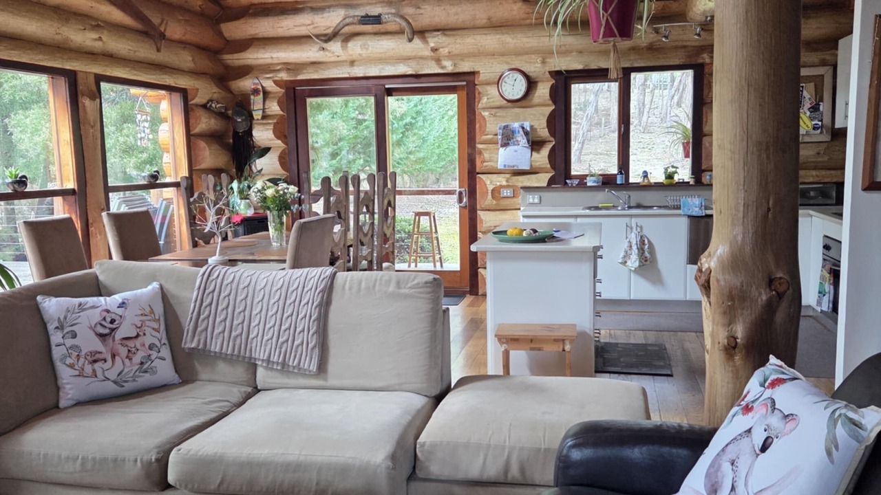 Photo of Livingroom in Dales Creek