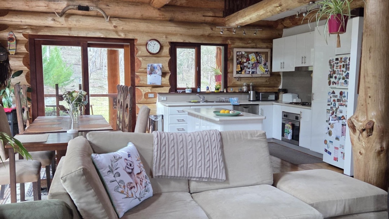 Photo of Livingroom in Dales Creek