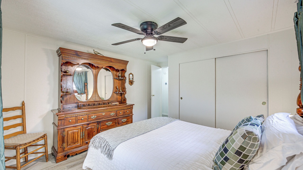 Photo of Bedroom in Gun Barrel City