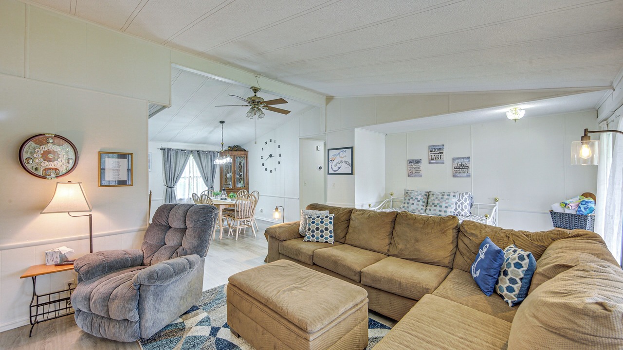 Photo of Bedroom in Gun Barrel City