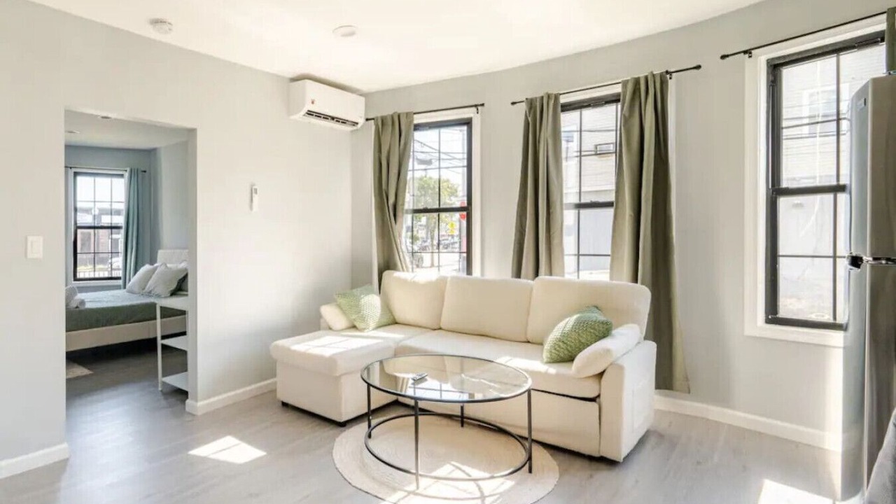 Photo of Livingroom in Black Rock Historic District