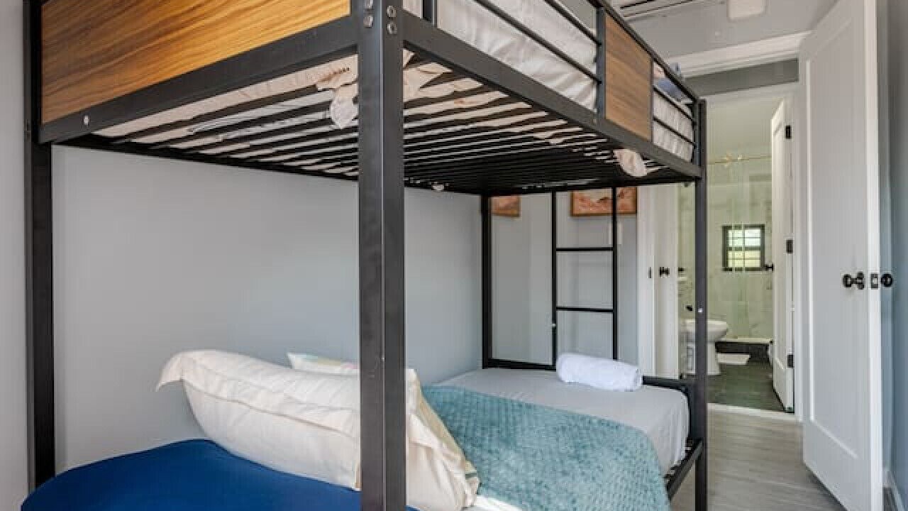 Photo of Bedroom in Black Rock Historic District