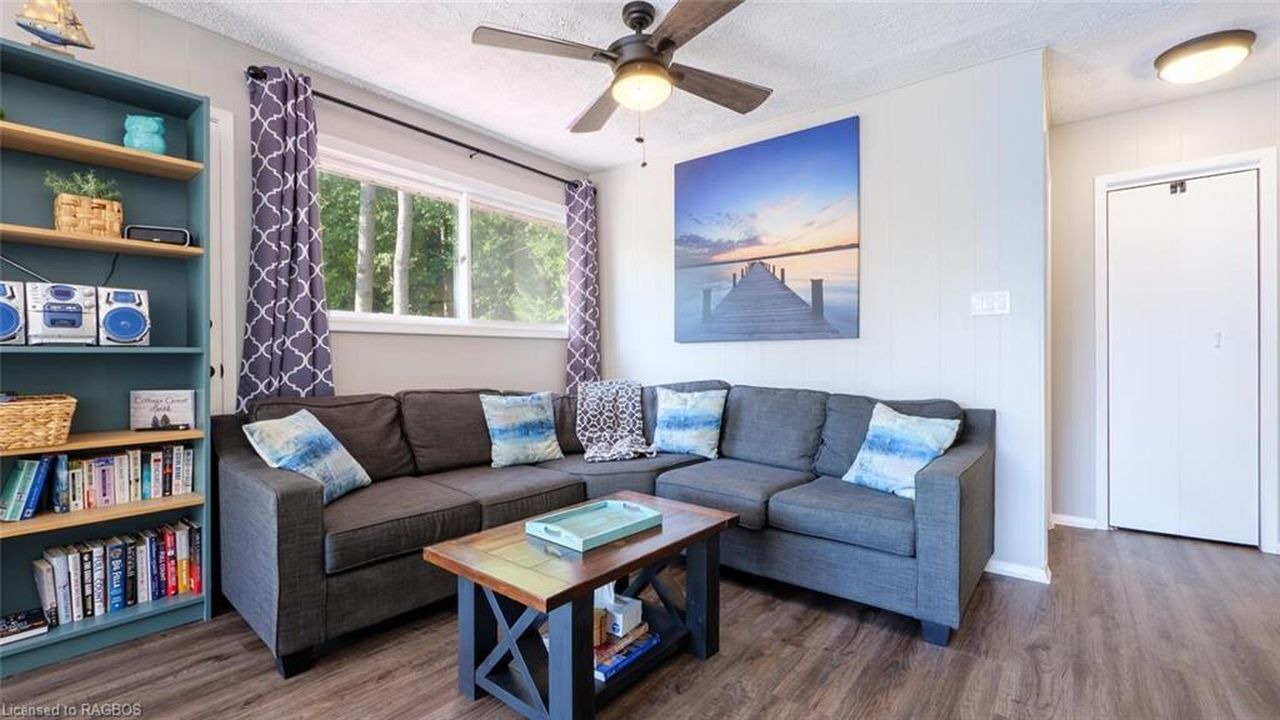 Photo of Livingroom in South Bruce Peninsula