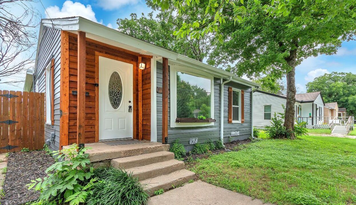 Photo of Outdoor in Central Arlington
