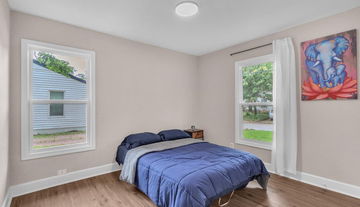 Photo of Bedroom in Central Arlington