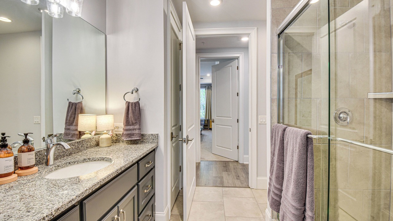 Photo of Bathroom in Toccoa