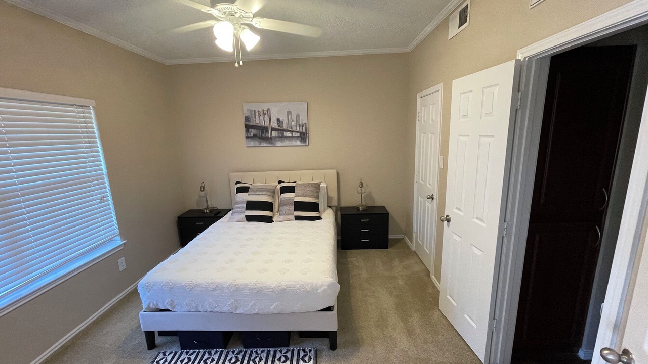 Photo of Bedroom in Valley Ranch