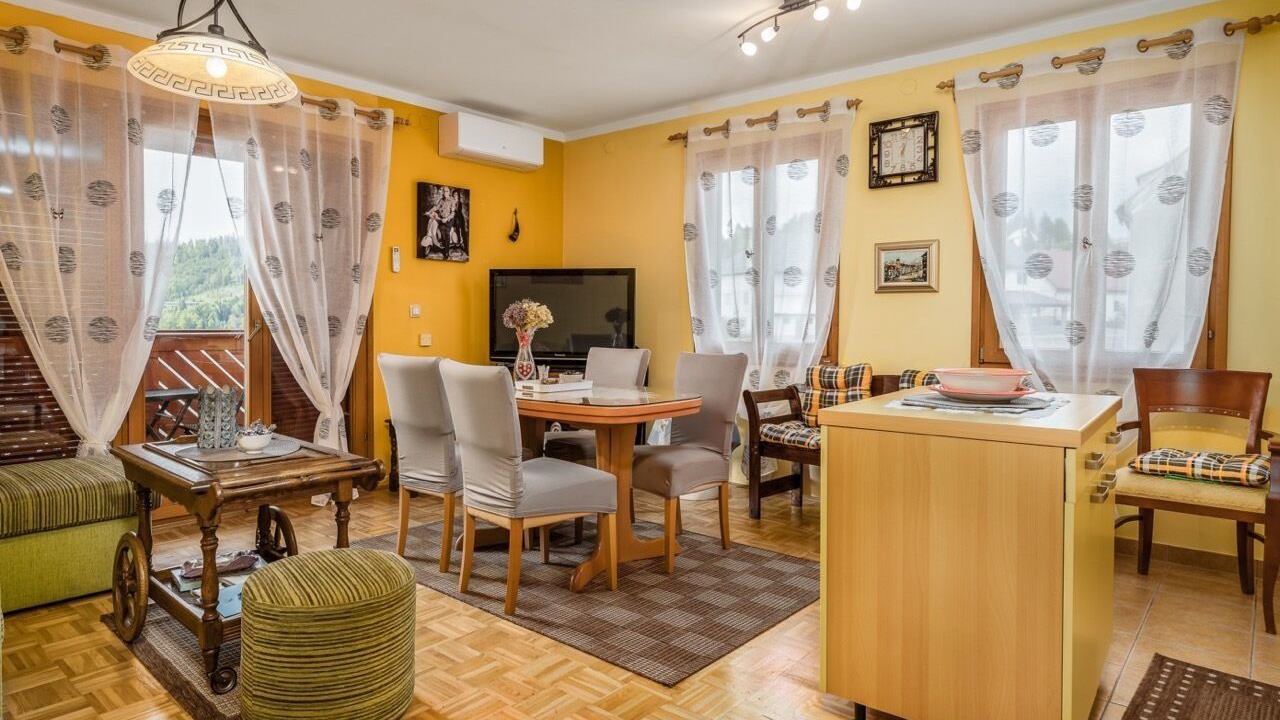 Photo of Livingroom in Fuzine
