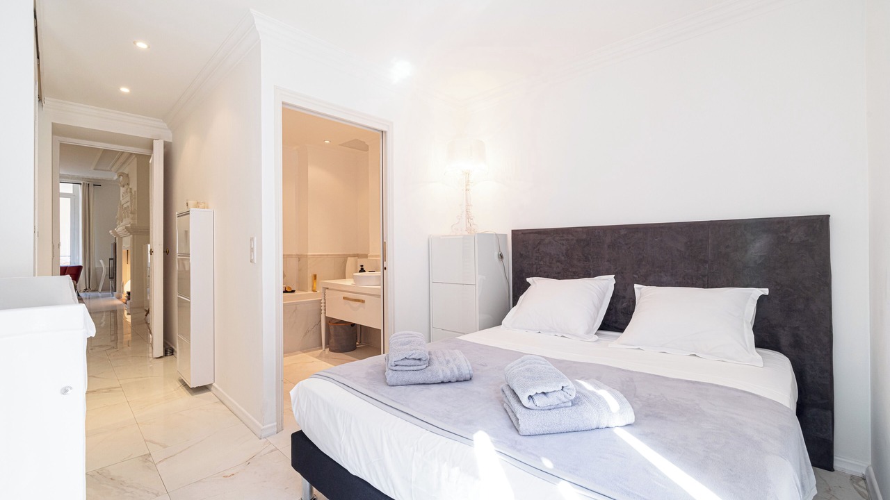 Photo of Bedroom in Jean-Medecin