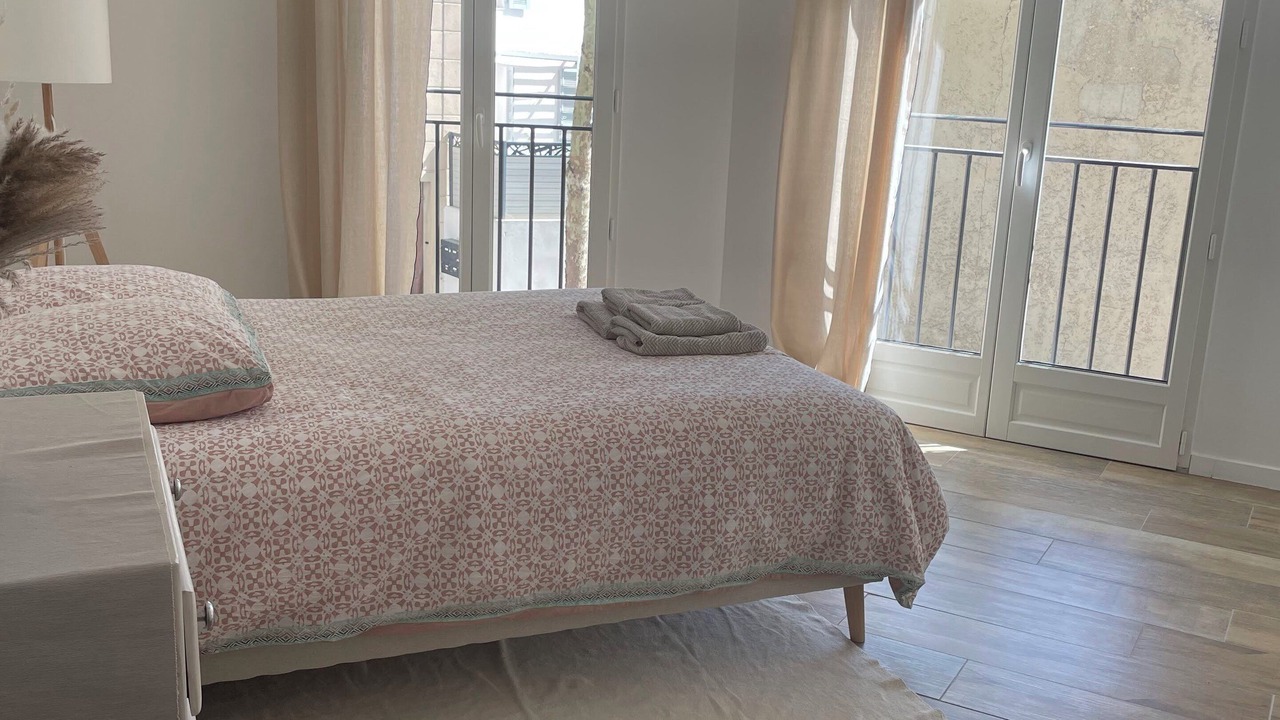 Photo of Bedroom in Lambesc