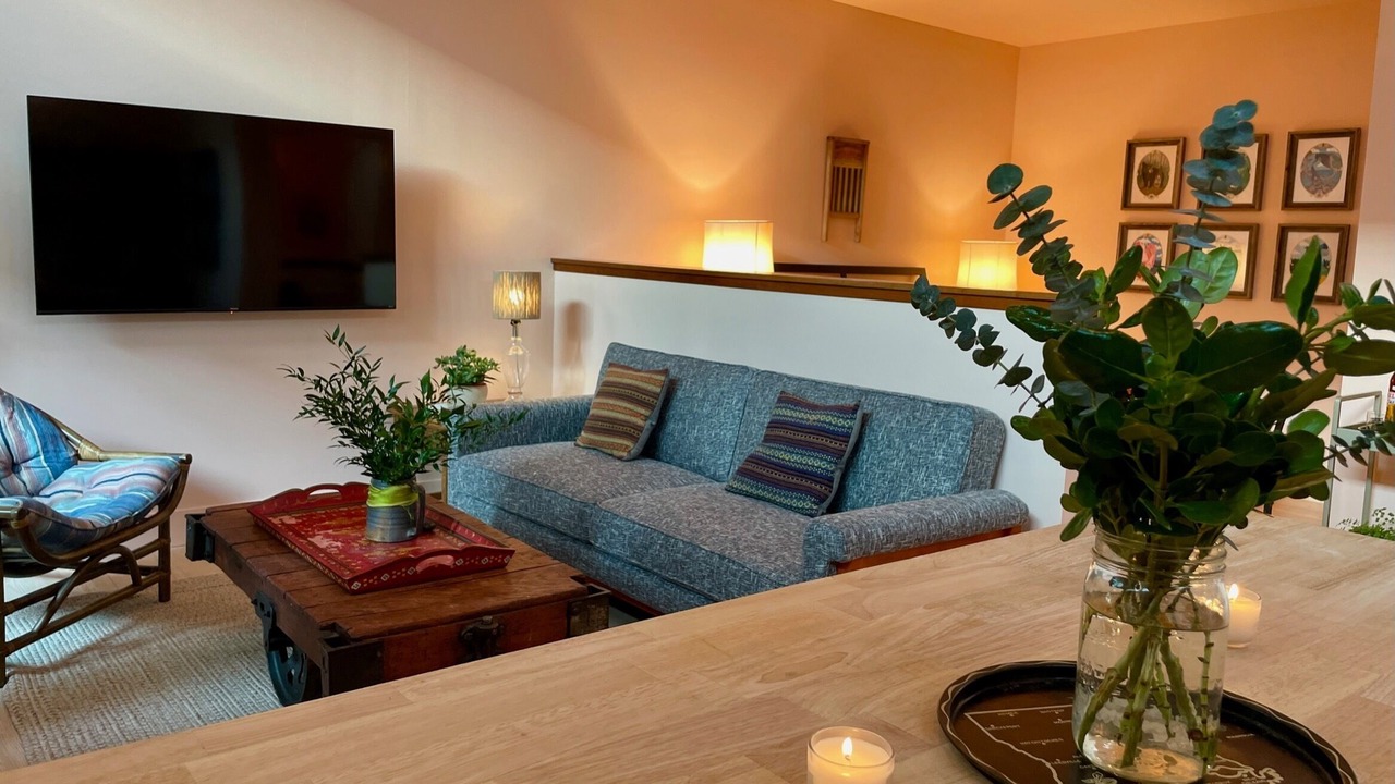 Photo of Livingroom in Downtown