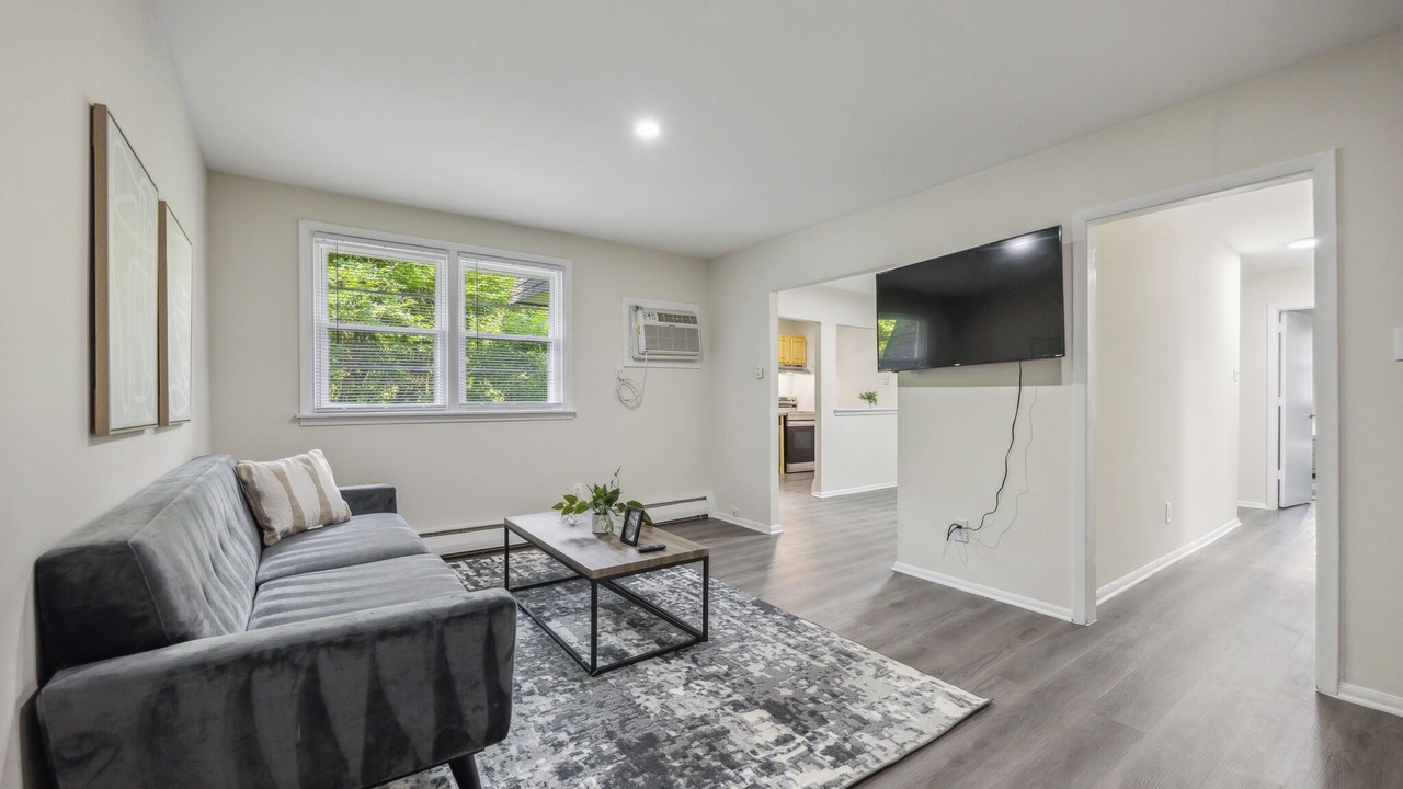 Photo of Livingroom in Newark