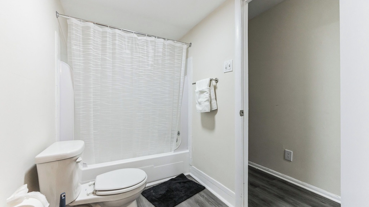 Photo of Bathroom in Newark