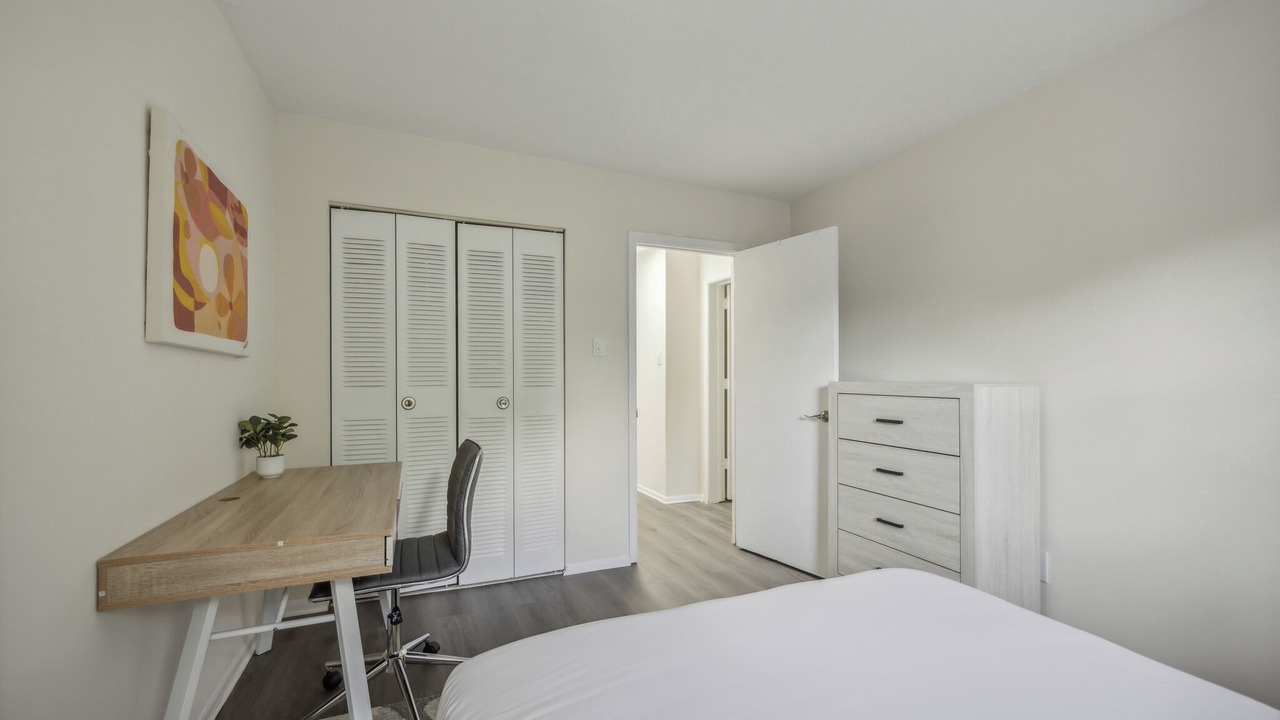 Photo of Bedroom in Newark