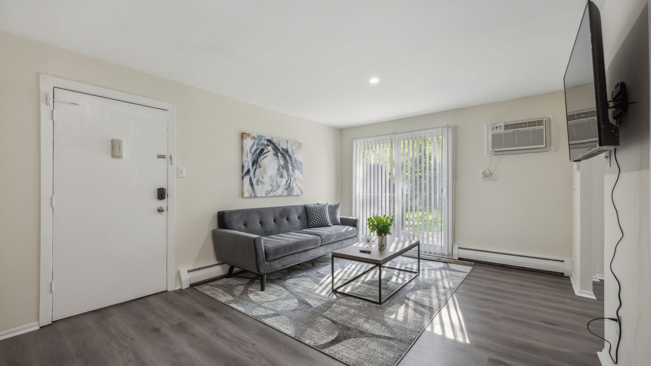 Photo of Livingroom in Newark