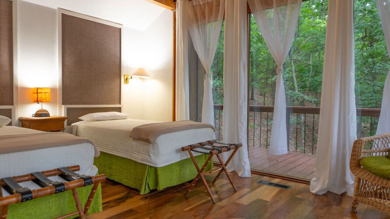 Photo of Bedroom in Eureka Springs