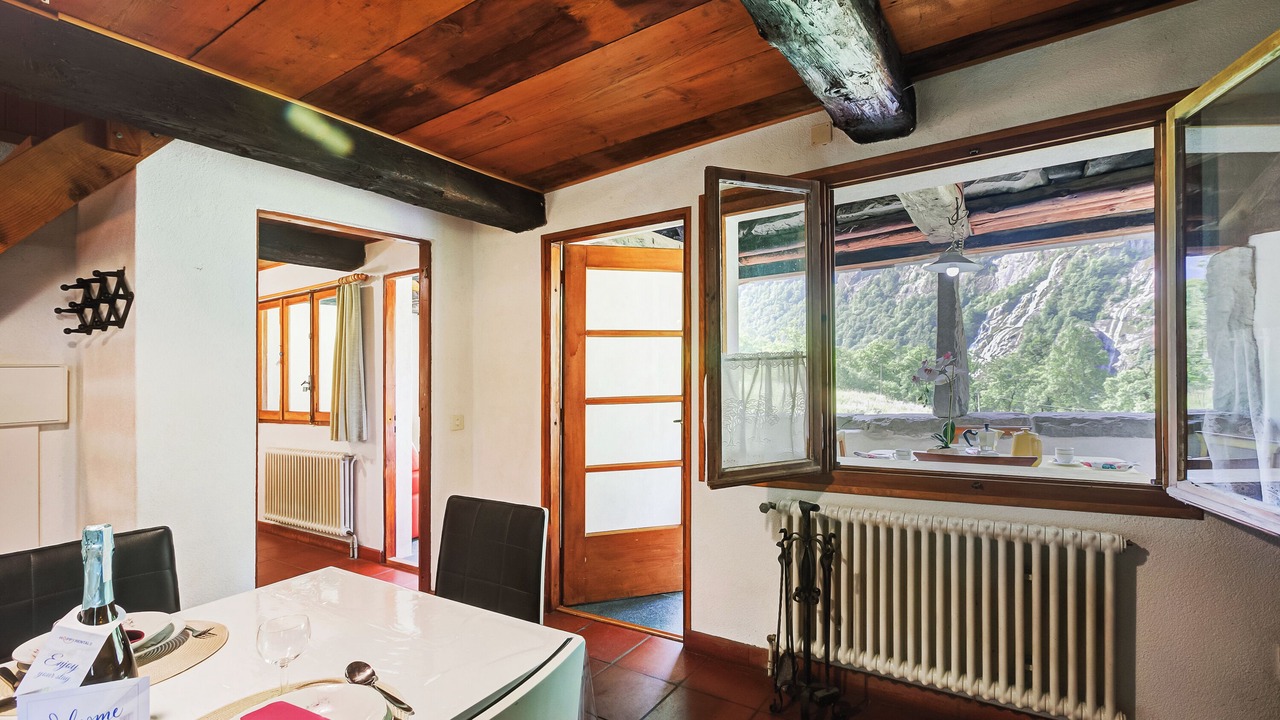Photo of Bedroom in Foroglio