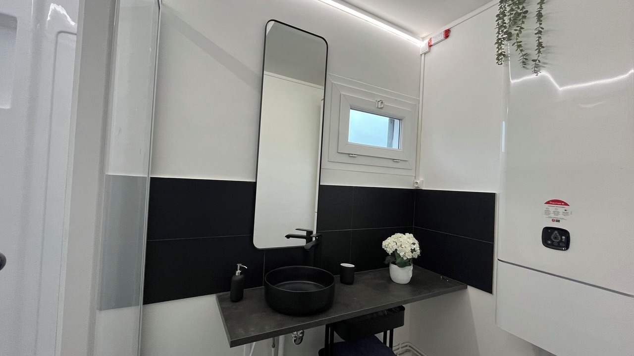 Photo of Bathroom in Friville-Escarbotin