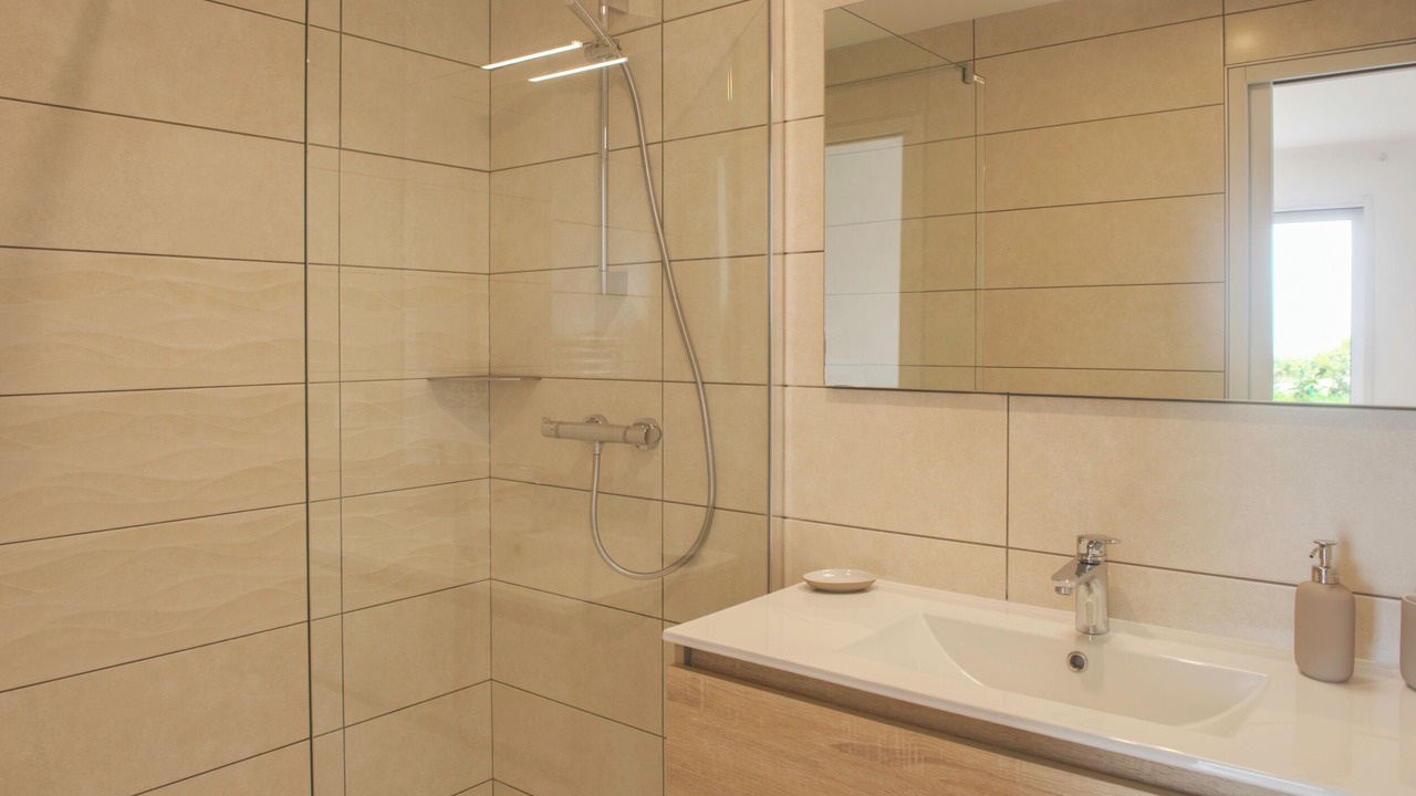 Photo of Bathroom in Landeda