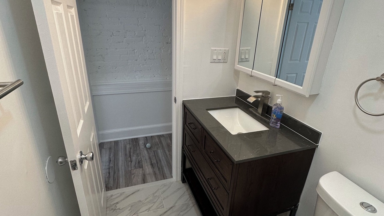 Photo of Bathroom in Chinatown