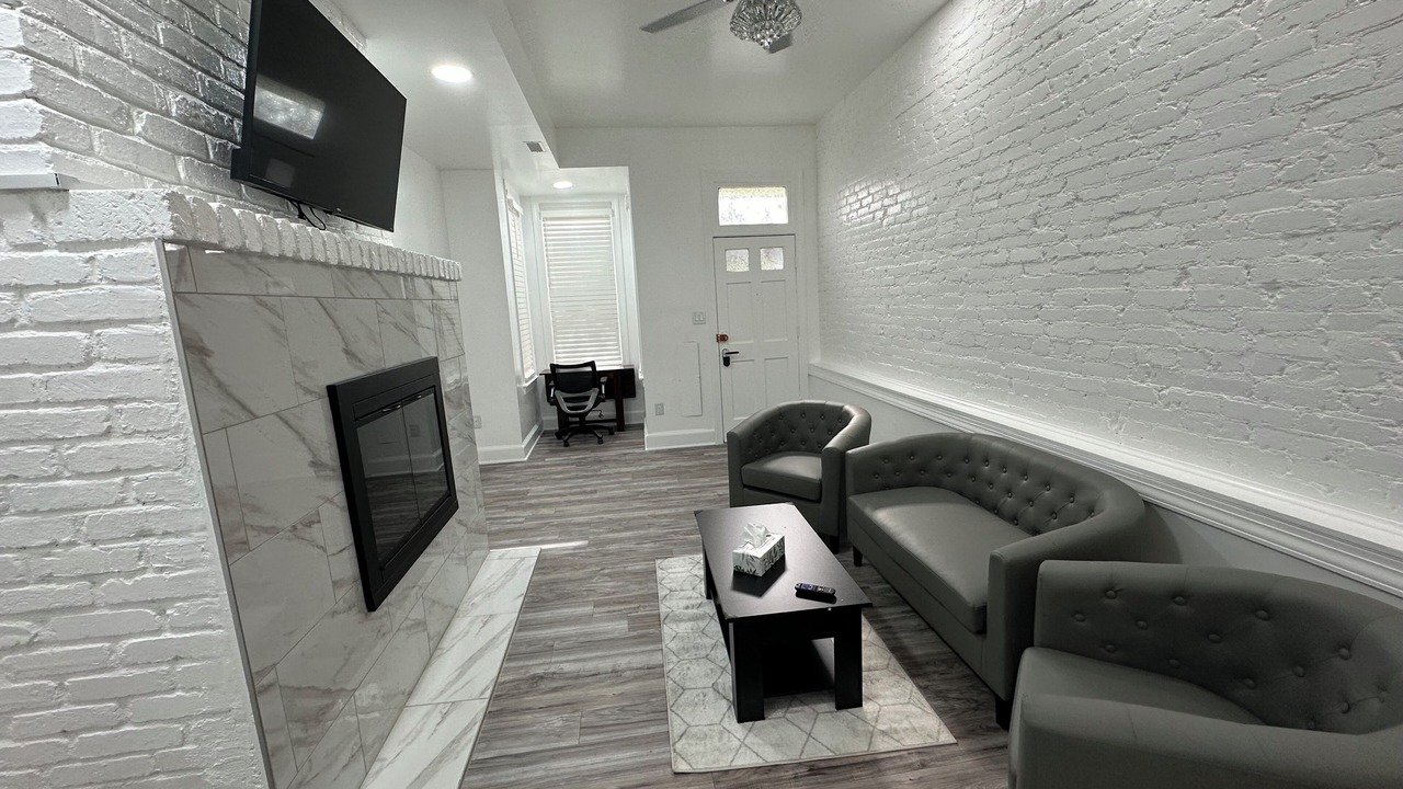 Photo of Livingroom in Chinatown