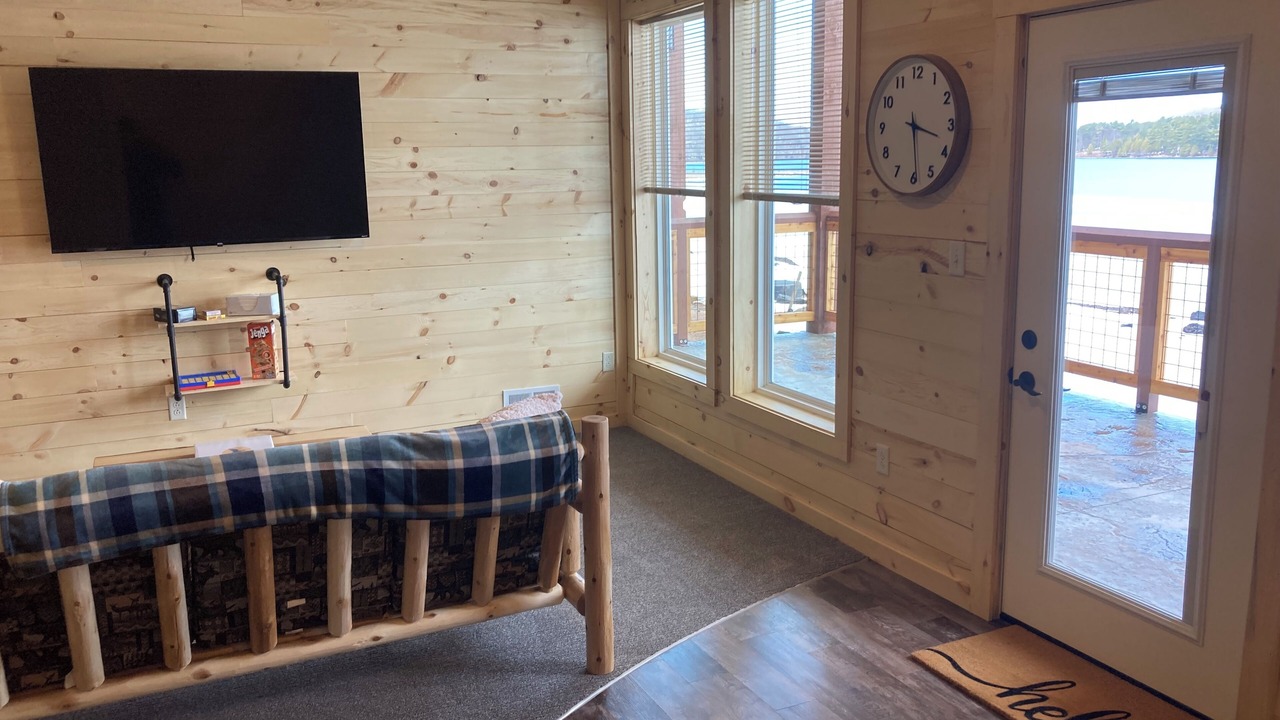 Photo of Livingroom in Atlantic Mine