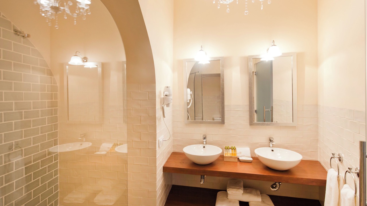 Photo of Bathroom in La Trinidad-San Juan y Todos los Santos