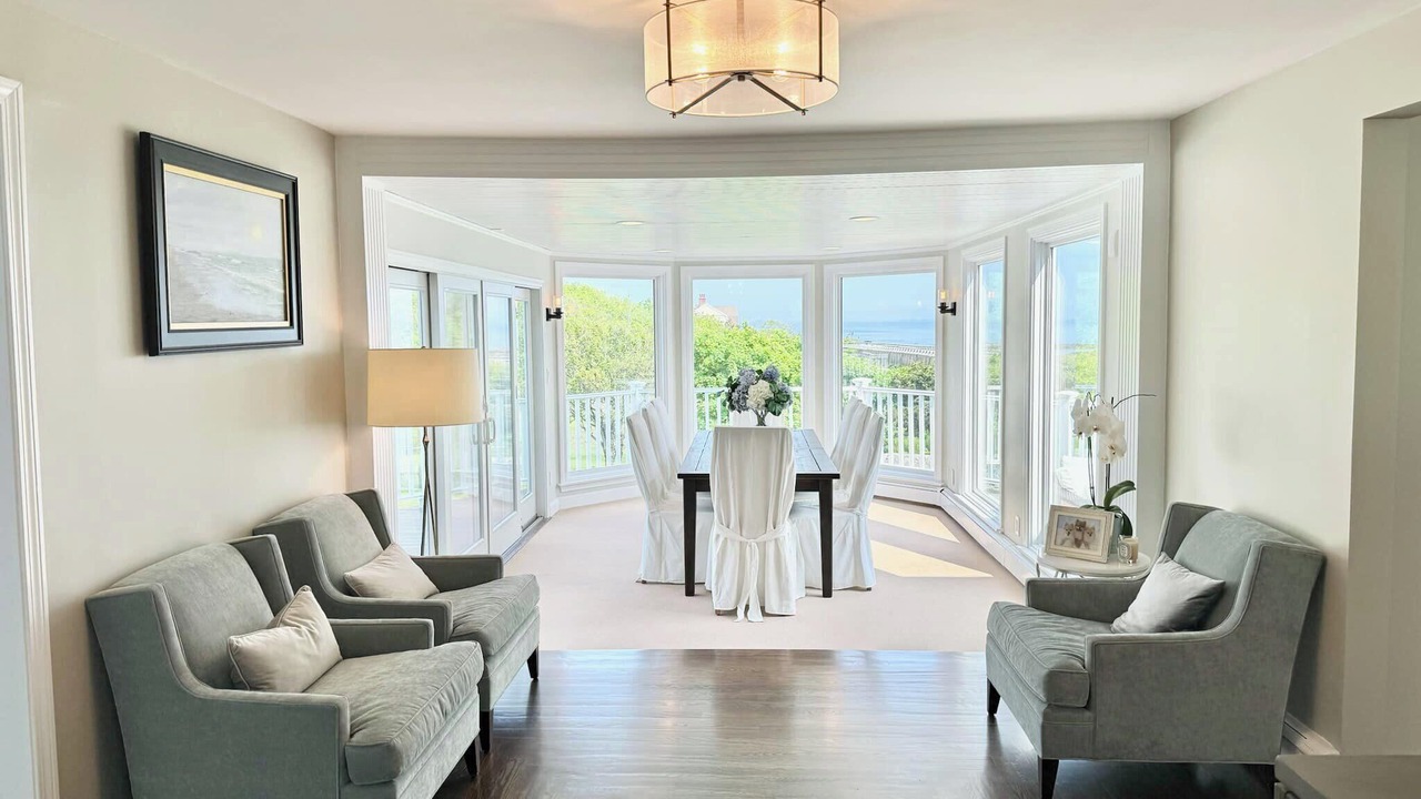 Photo of Livingroom in Cohasset