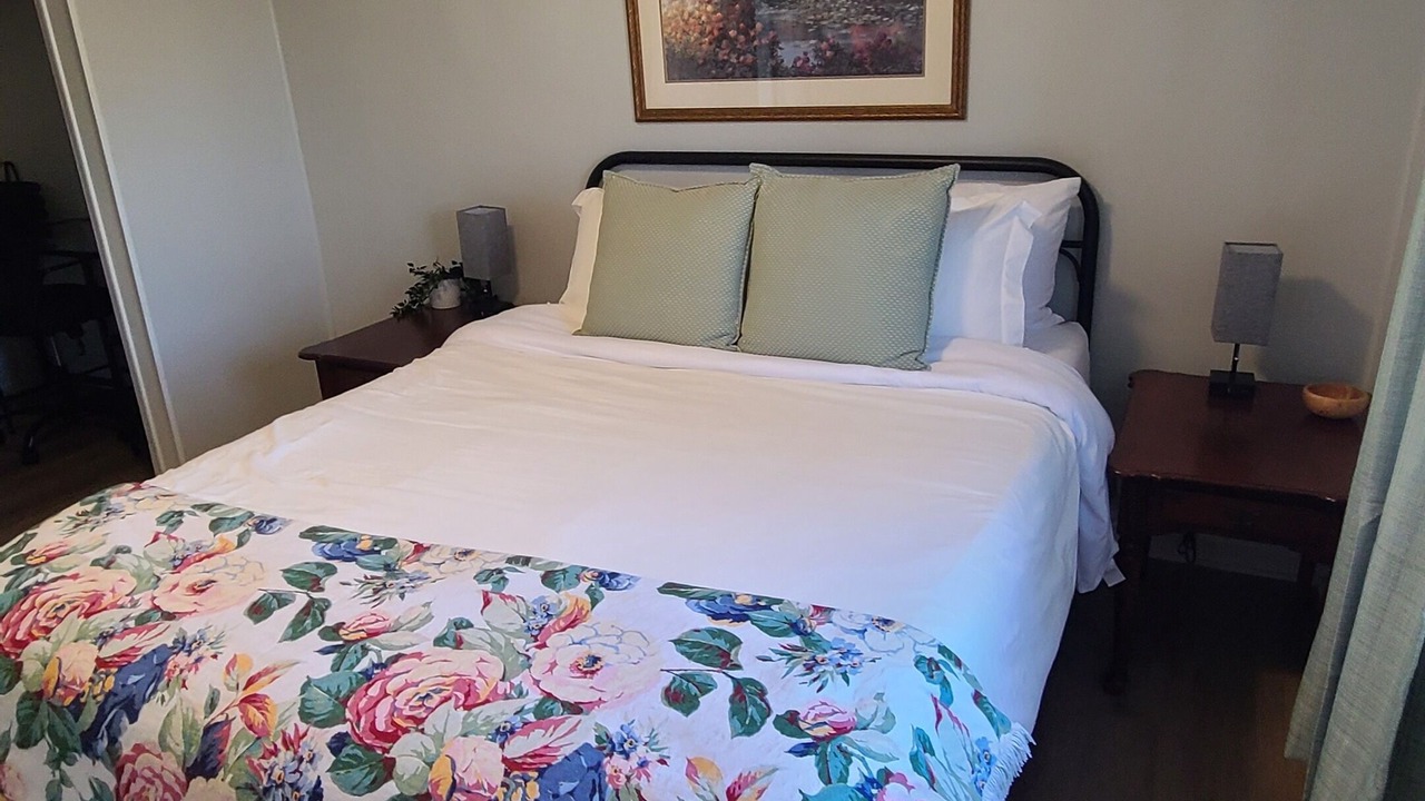 Photo of Bedroom in Blue Springs