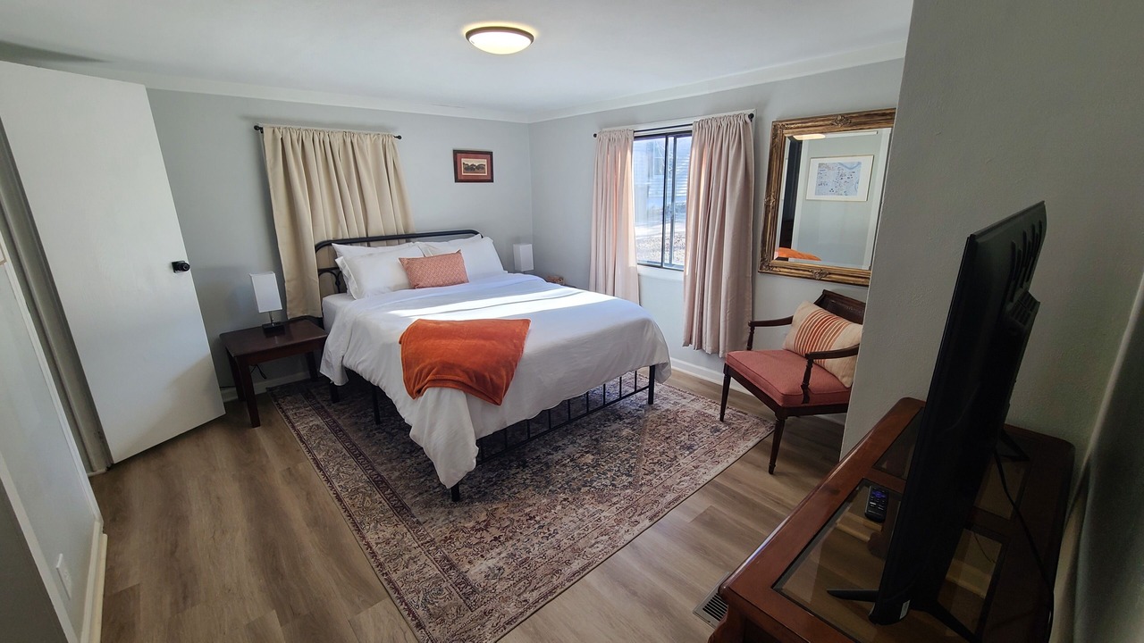 Photo of Bedroom in Blue Springs