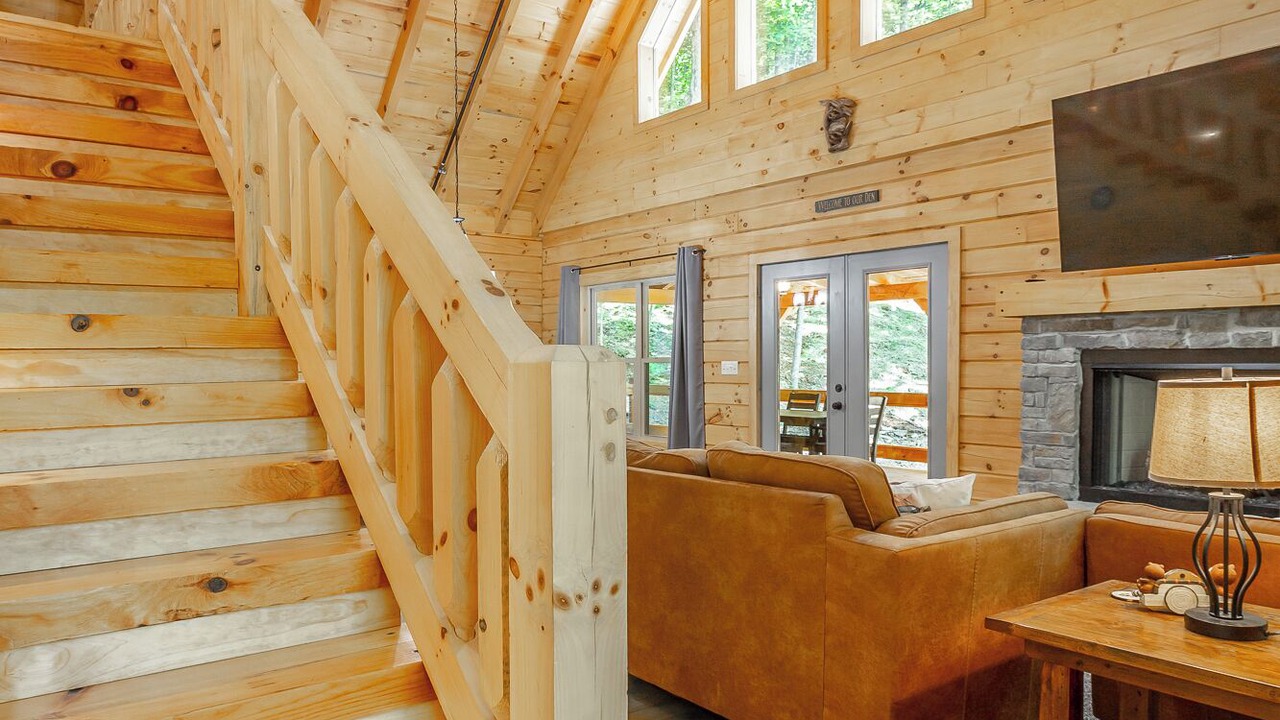 Photo of Livingroom in Lookout Valley Neighborhood Association