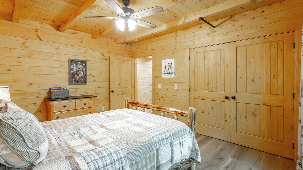 Photo of Bedroom in Lookout Valley Neighborhood Association