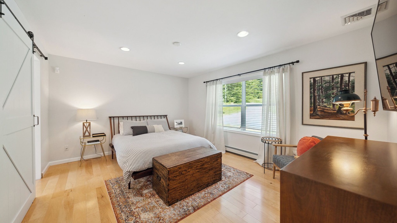 Photo of Bedroom in Livingston Manor