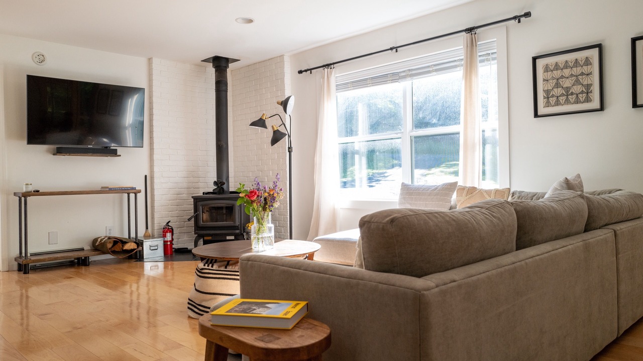 Photo of Livingroom in Livingston Manor
