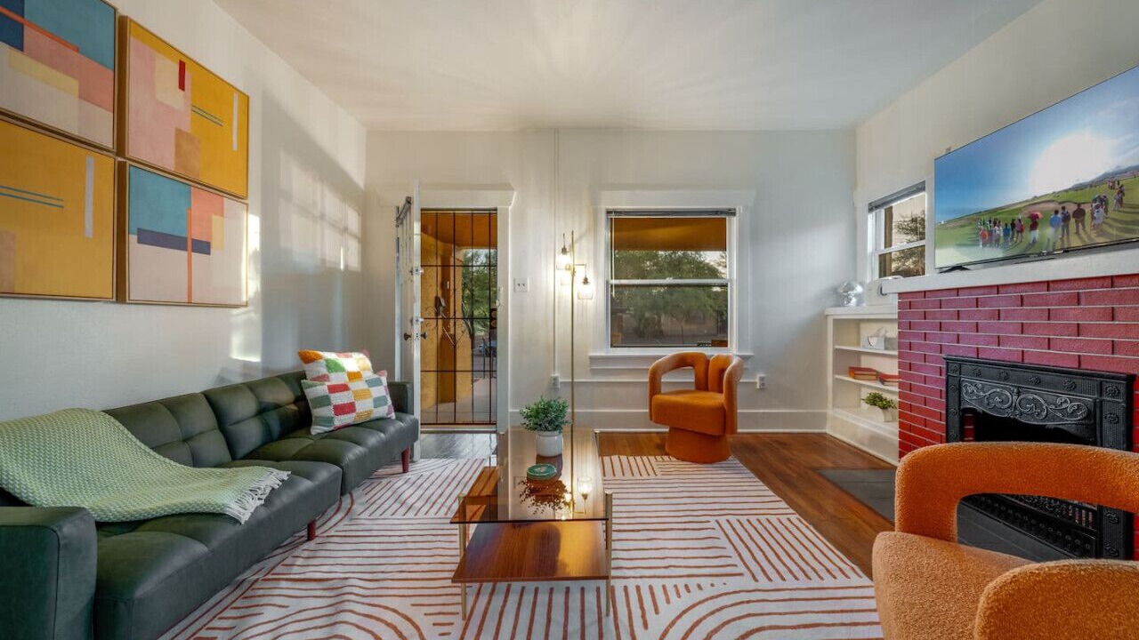 Photo of Livingroom in Feldman's