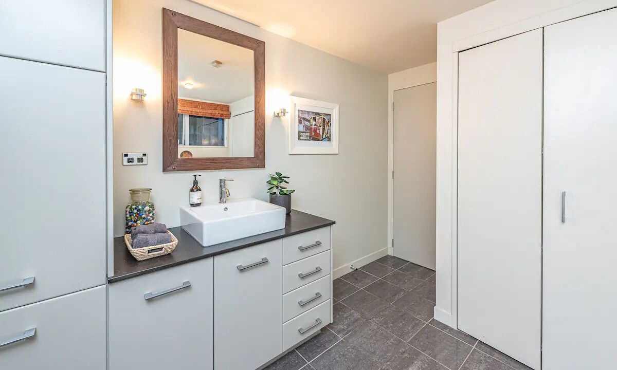 Photo of Bathroom in Whanganui