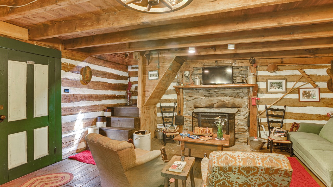 Photo of Livingroom in Smith River