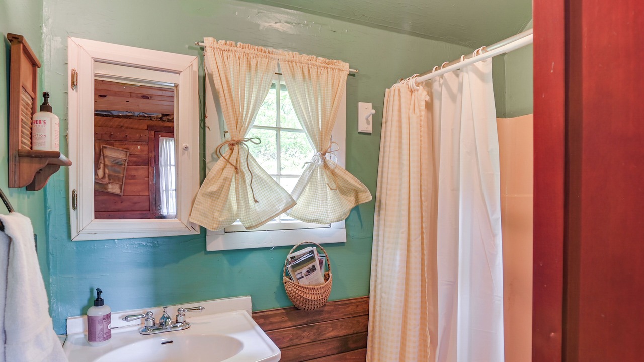 Photo of Bathroom in Smith River