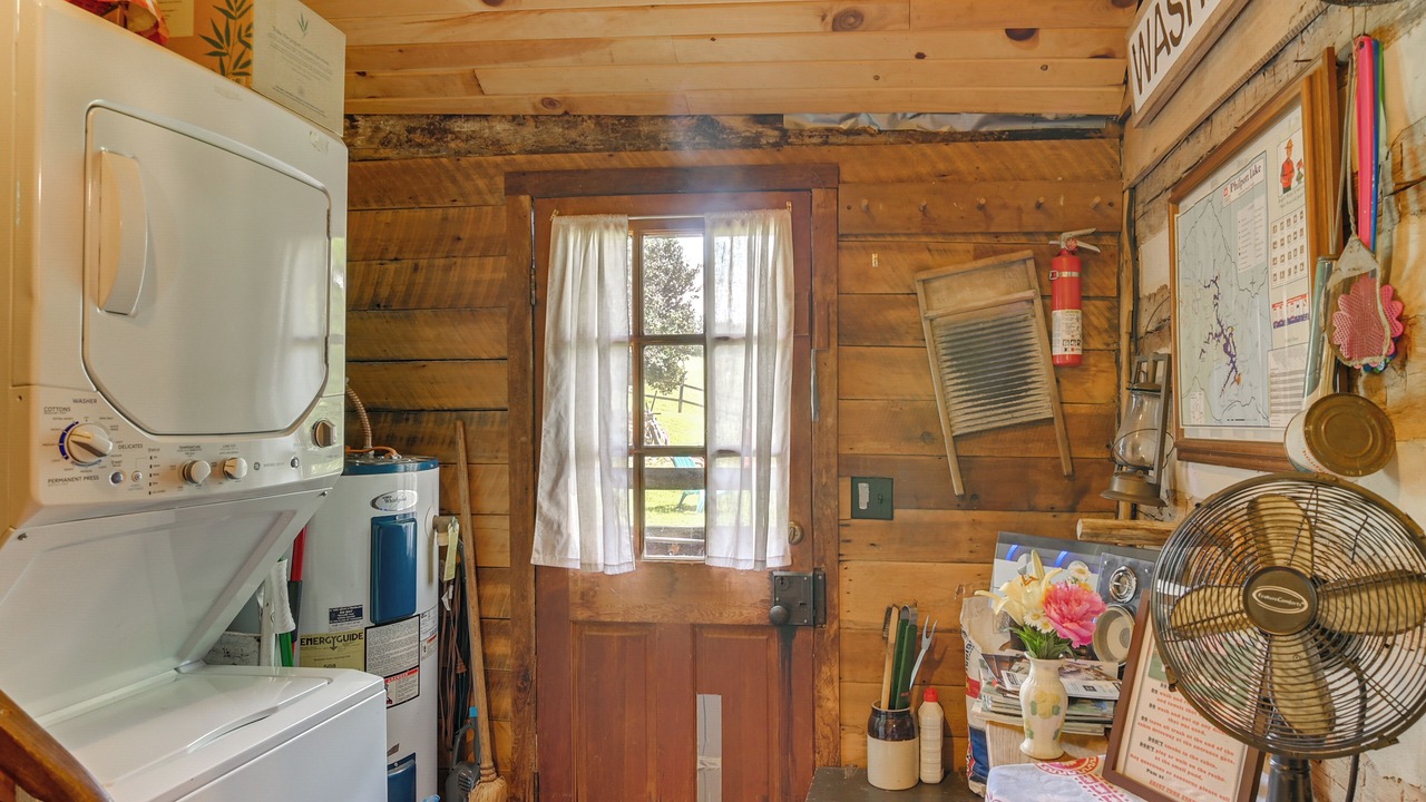 Photo of Bedroom in Smith River