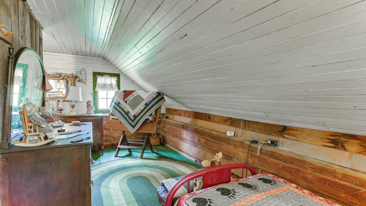 Photo of Bedroom in Smith River