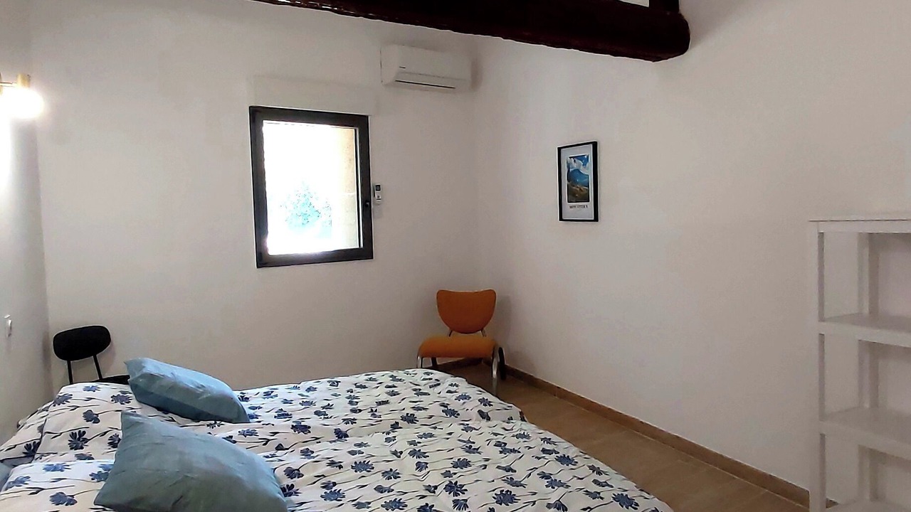 Photo of Bedroom in Piolenc