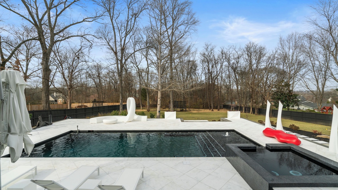 Photo of Outdoor in Hillwood