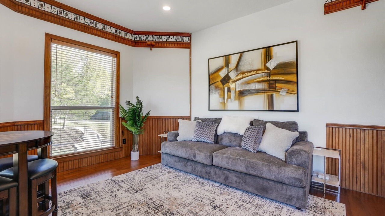 Photo of Livingroom in Garland